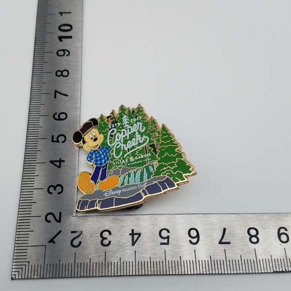 Disney DVC Copper Creek Lumberjack Mickey Pin - Picture 7 of 8